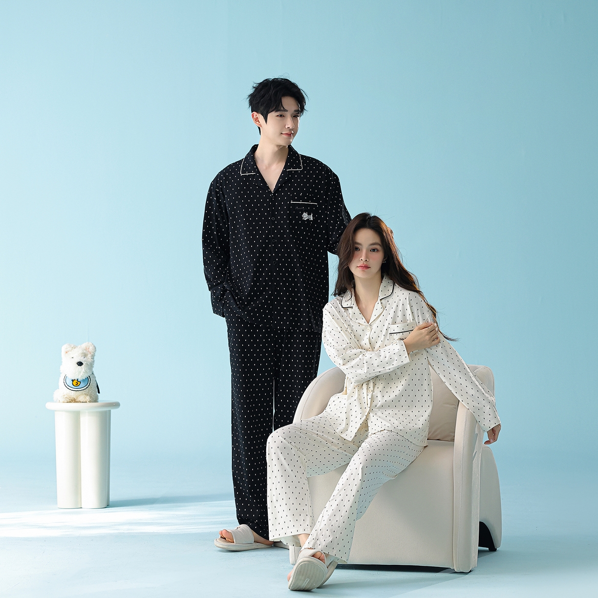 91家纺网 家纺一手货源 找家纺 （总）妍景家居生活馆 2026新款新疆棉情侣款翻领黑白波点套装