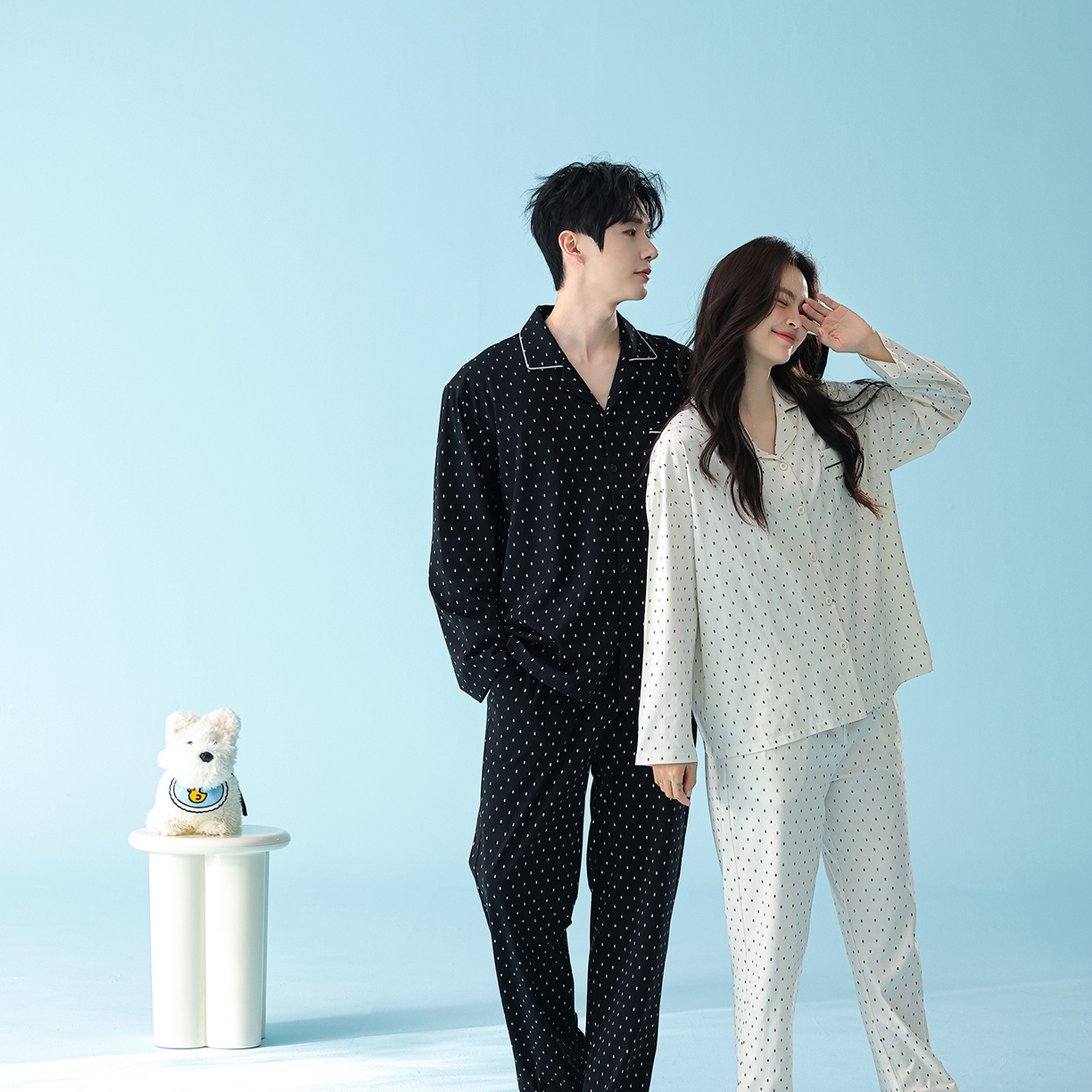 91家纺网 家纺一手货源 找家纺 妍景家居生活馆 2026新款新疆棉情侣款翻领黑白波点套装 组合图