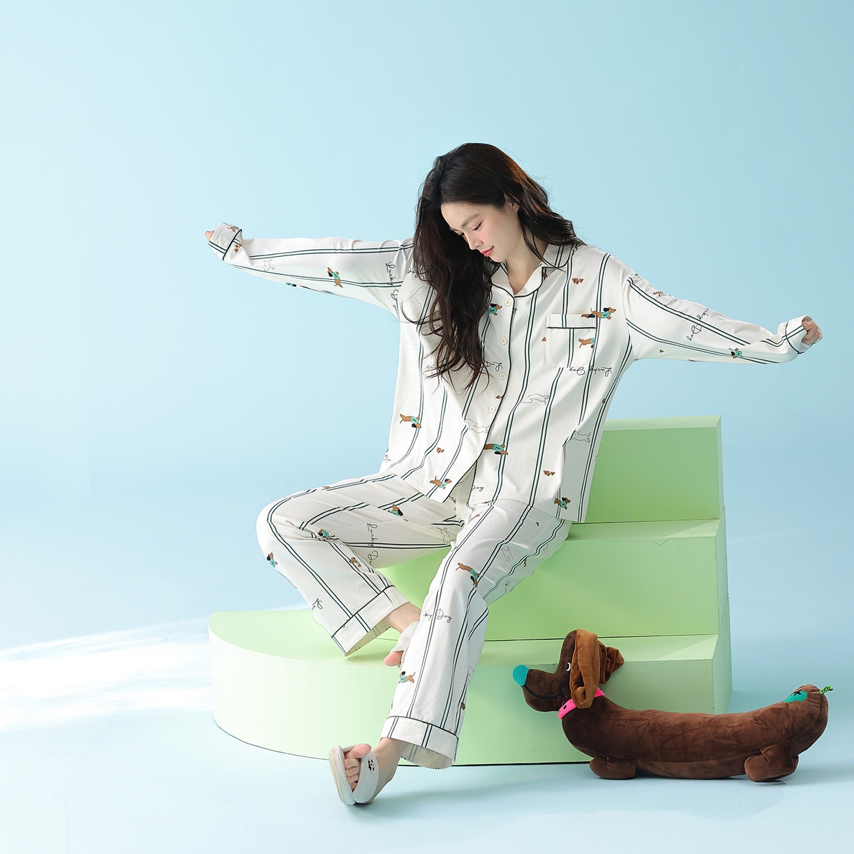 91家纺网 家纺一手货源 找家纺 （总）妍景家居生活馆 2026新款新疆棉情侣款翻领竖条腊肠狗狗