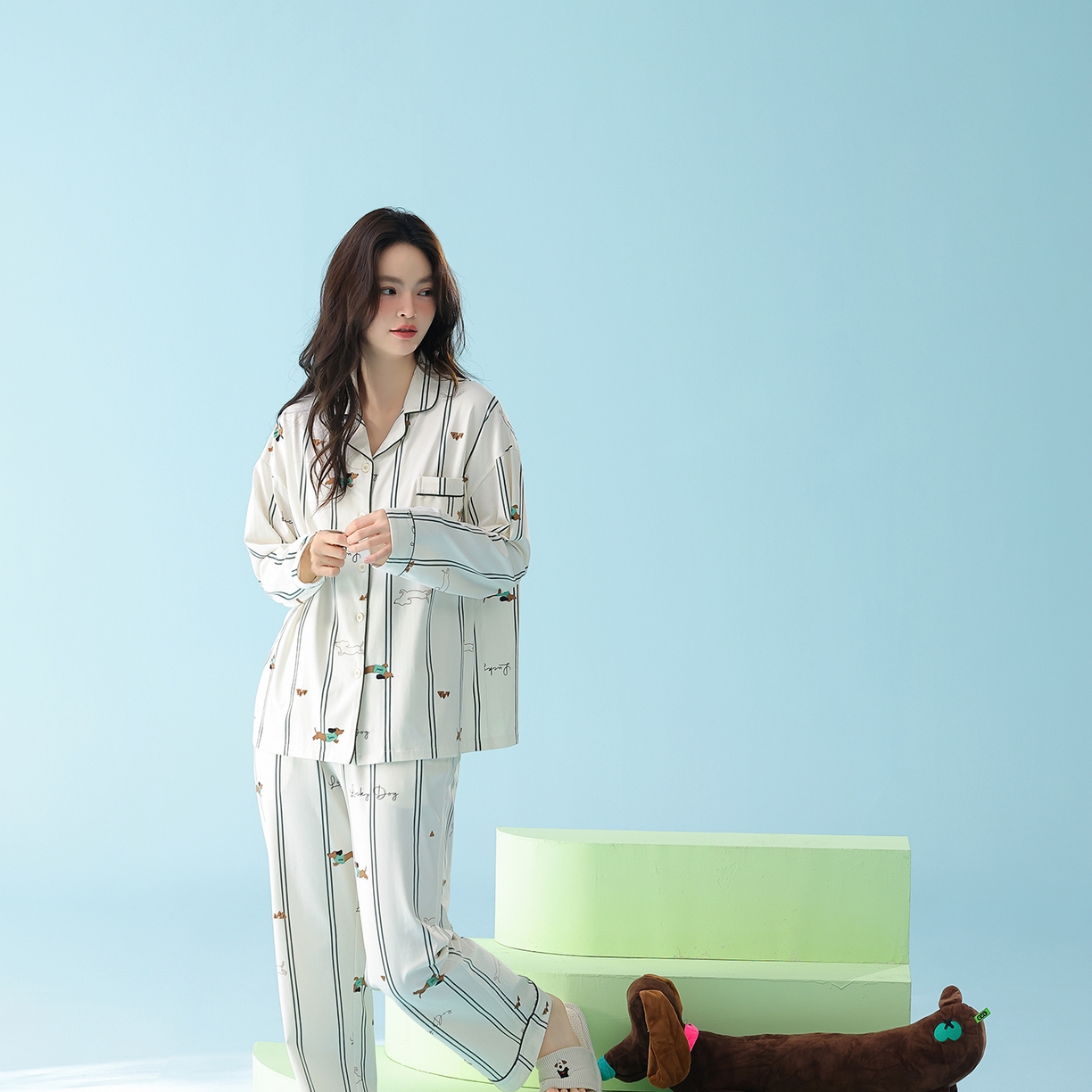 91家纺网 家纺一手货源 找家纺 （总）妍景家居生活馆 2026新款新疆棉情侣款翻领竖条腊肠狗狗