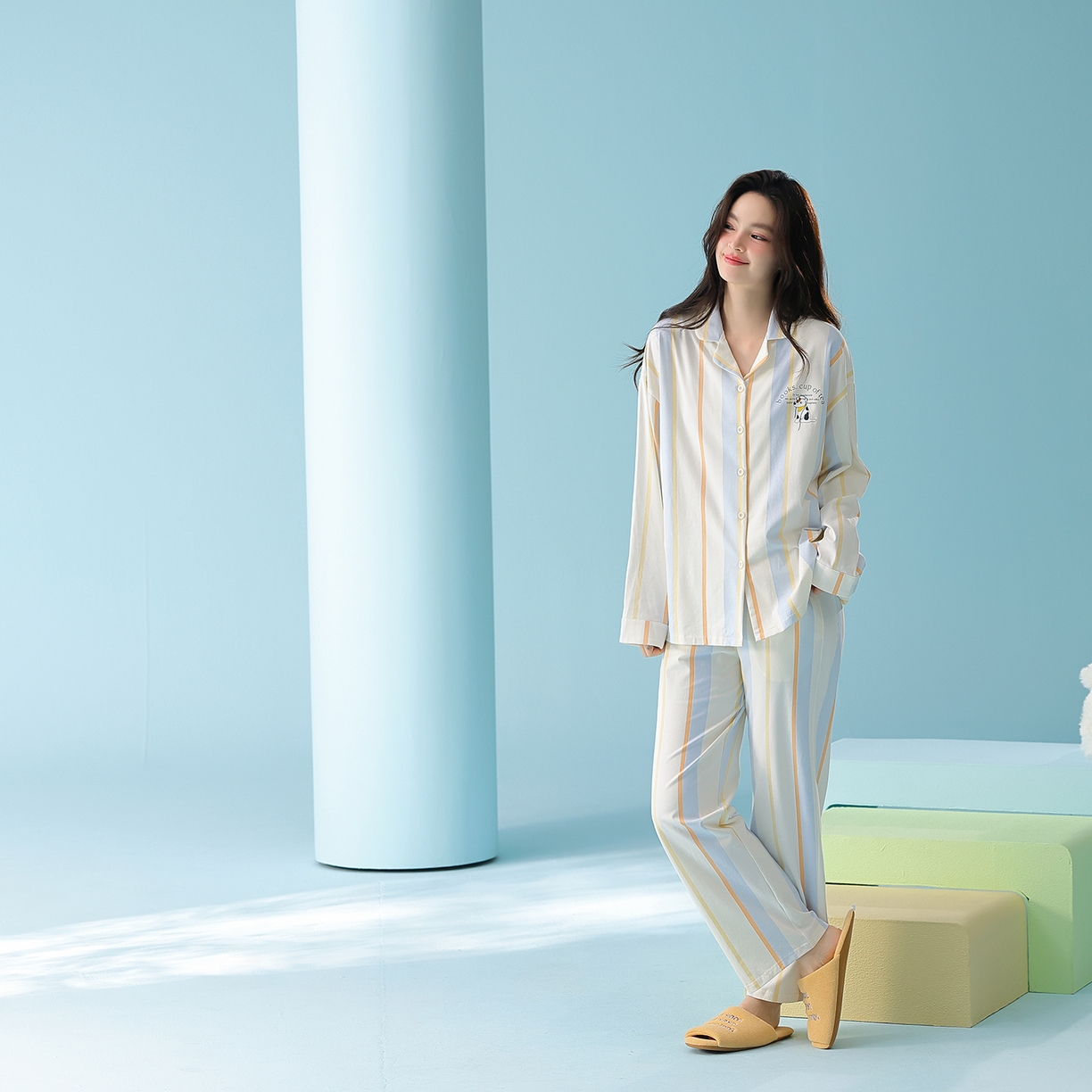 91家纺网 家纺一手货源 找家纺 （总）妍景家居生活馆 2026新款新疆棉情侣款翻领撞色条纹小狗