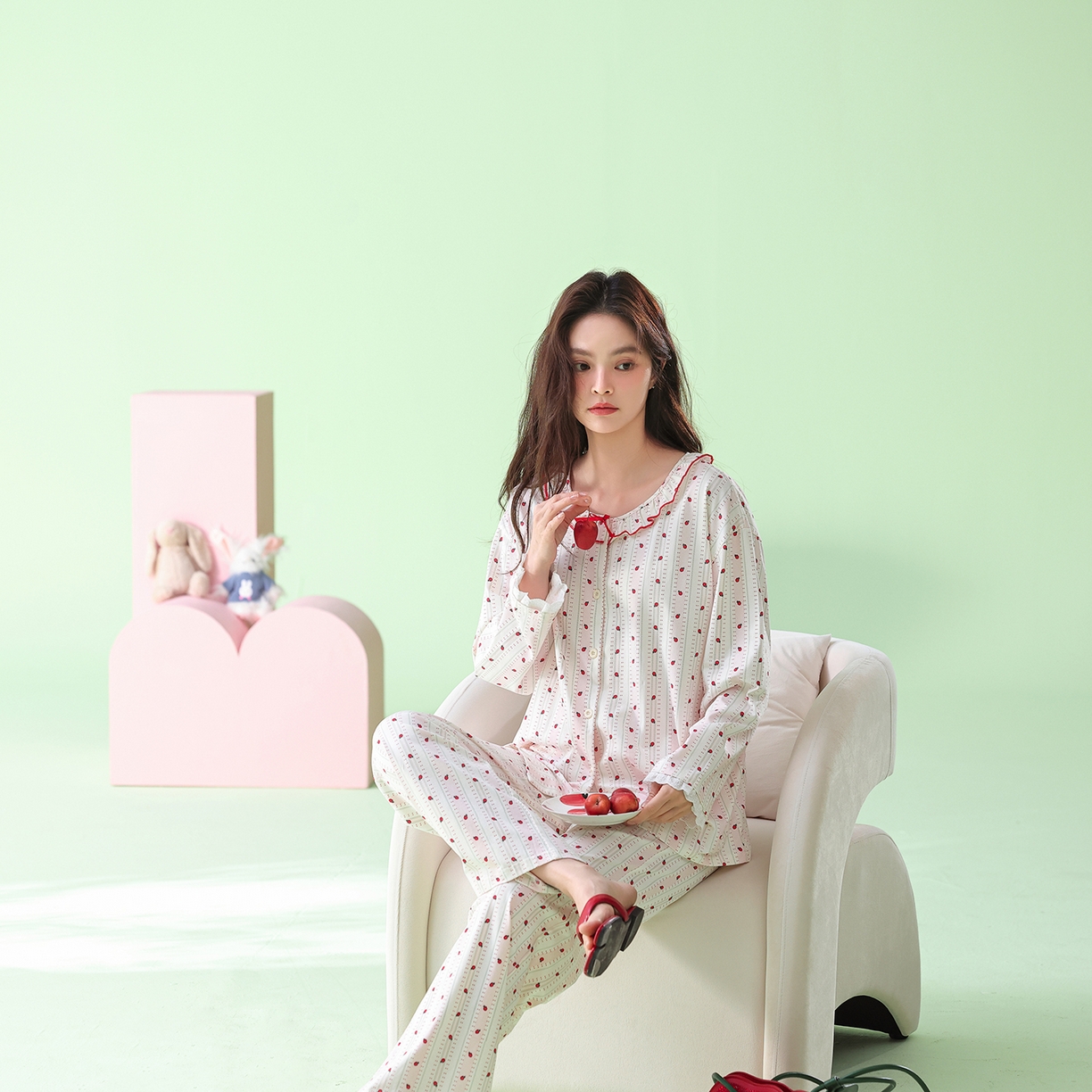 91家纺网 家纺一手货源 找家纺 （总）妍景家居生活馆 2026新款新疆棉圆领蝴蝶结草莓款