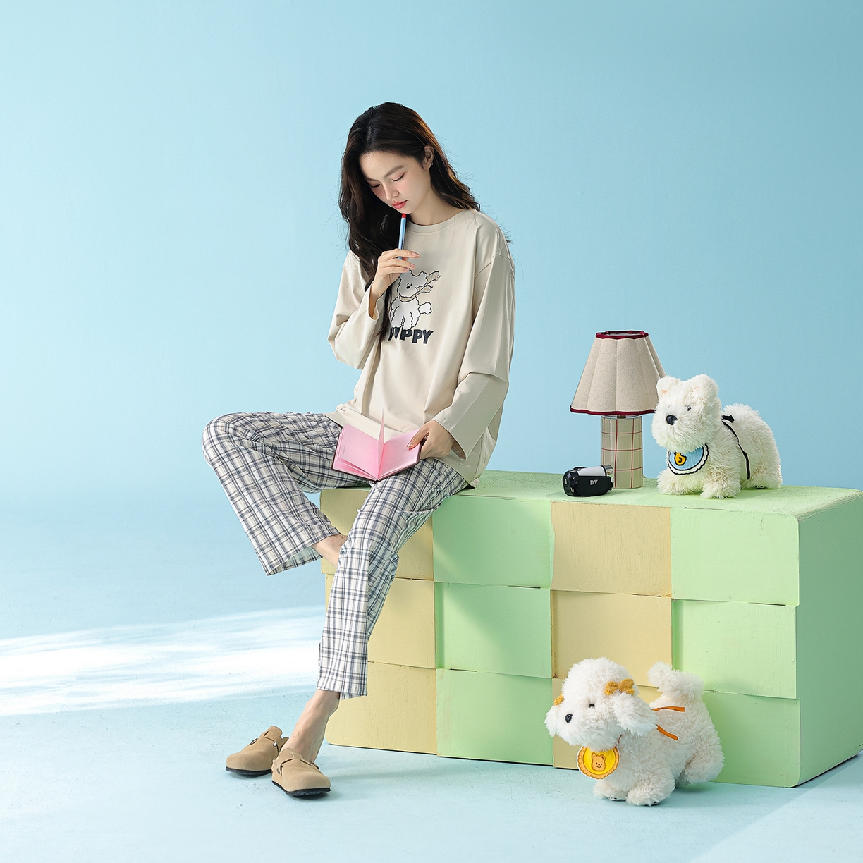 91家纺网 家纺一手货源 找家纺 （总）妍景家居生活馆 2026新款新疆棉圆领印花格子狗狗