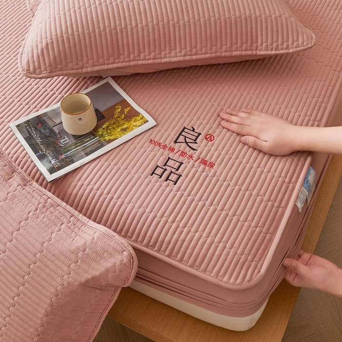 91家纺网 家纺一手货源 找家纺 邵依家纺 2026新款良品夹棉防水床笠纯棉床笠夹棉床笠 良品-胭脂红