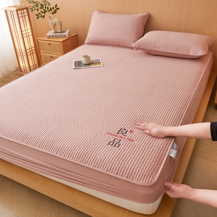 91家纺网 家纺一手货源 找家纺 邵依家纺 2026新款良品夹棉防水床笠纯棉床笠夹棉床笠 良品-胭脂红