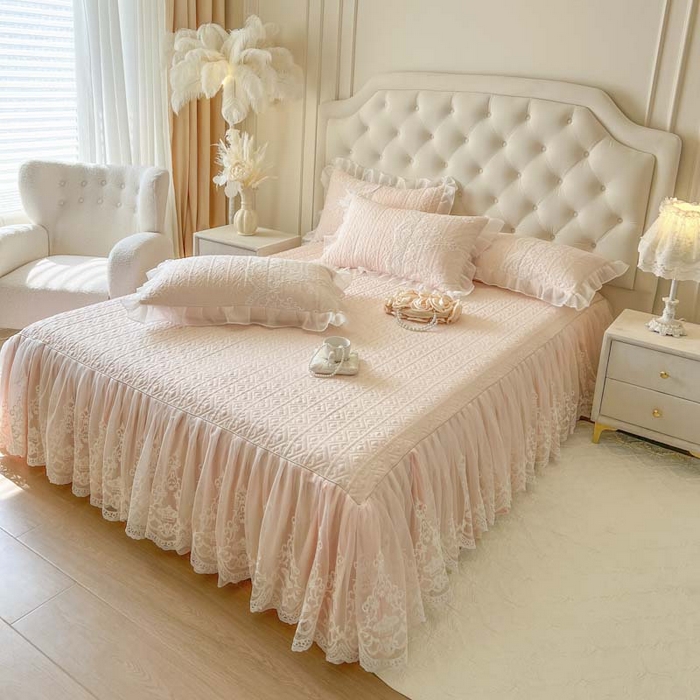 91家纺网 家纺一手货源 找家纺 （总）恋尚 2026新款木凉淳浪漫蕾丝床裙三件套-米朵（控价115起）