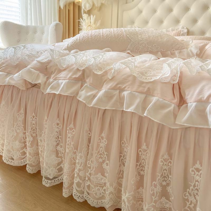 91家纺网 家纺一手货源 找家纺 （总）恋尚 2026新款木凉淳浪漫蕾丝床裙三件套-米朵（控价115起）