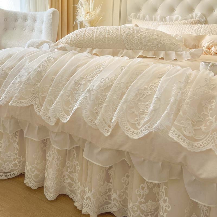 91家纺网 家纺一手货源 找家纺 恋尚 2026新款木凉淳浪漫蕾丝床裙三件套-米朵（控价115起） 米朵-米黄