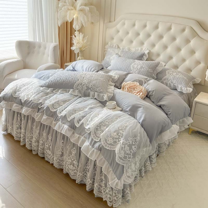 91家纺网 家纺一手货源 找家纺 恋尚 2026新款木凉淳浪漫蕾丝床裙三件套-米朵（控价115起） 米朵-浅灰