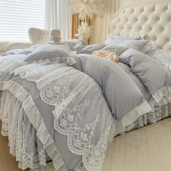 91家纺网 家纺一手货源 找家纺 恋尚 2026新款木凉淳浪漫蕾丝床裙三件套-米朵（控价115起） 米朵-浅灰