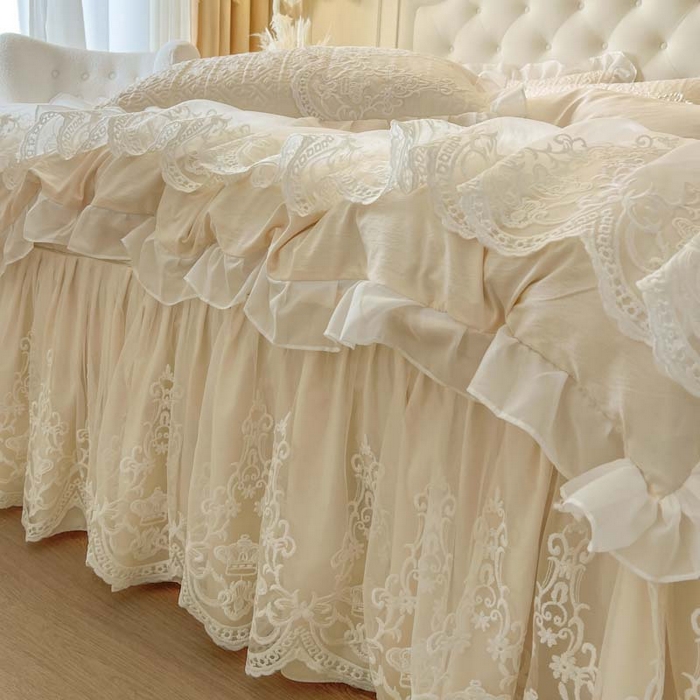 91家纺网 家纺一手货源 找家纺 恋尚 2026新款木凉淳浪漫蕾丝床裙四件套-米朵(控价220起） 米朵-米黄