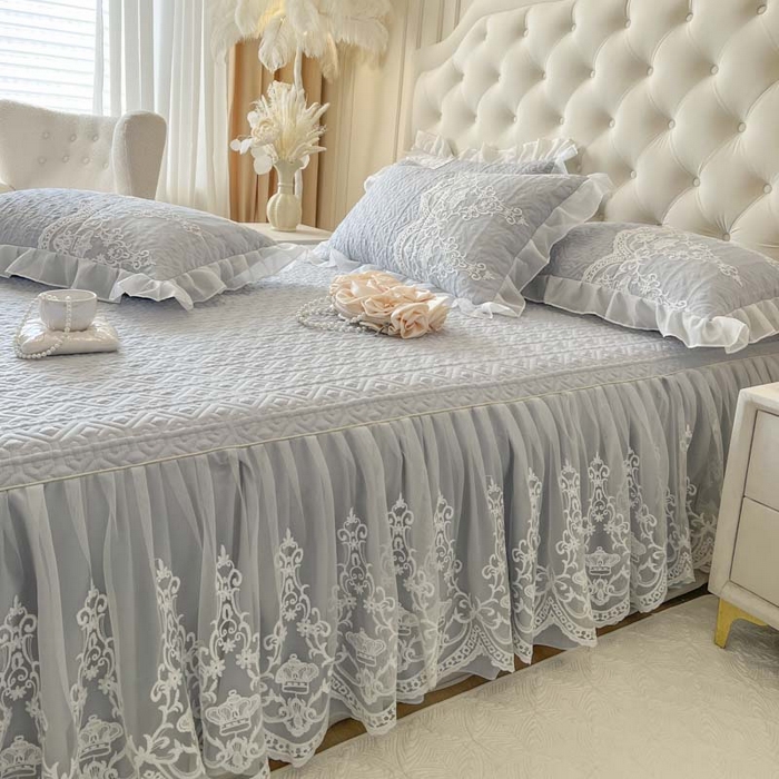 91家纺网 家纺一手货源 找家纺 恋尚 2026新款木凉淳浪漫蕾丝床裙四件套-米朵(控价220起） 米朵-浅灰