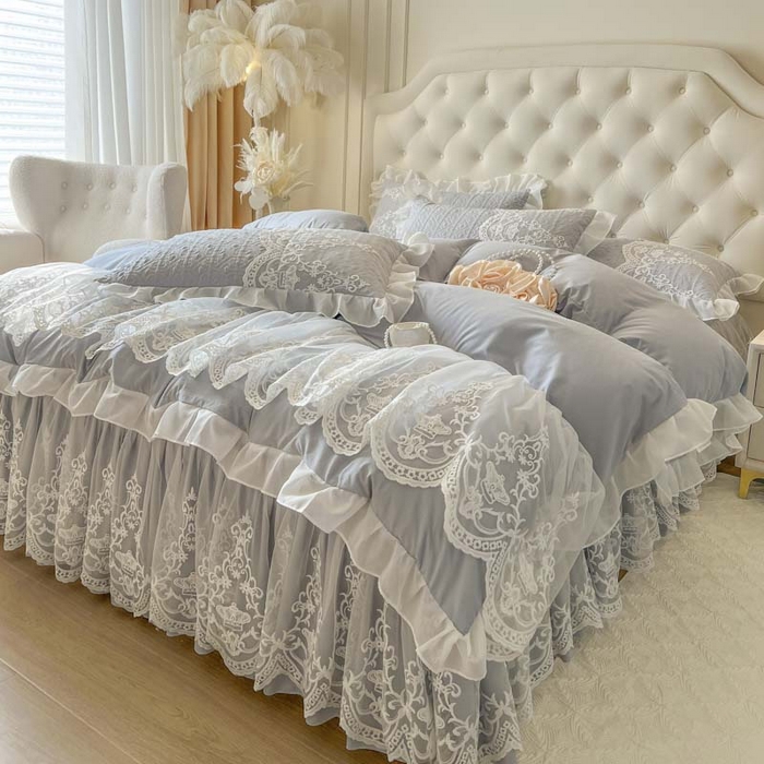 91家纺网 家纺一手货源 找家纺 恋尚 2026新款木凉淳浪漫蕾丝床裙四件套-米朵(控价220起） 米朵-浅灰