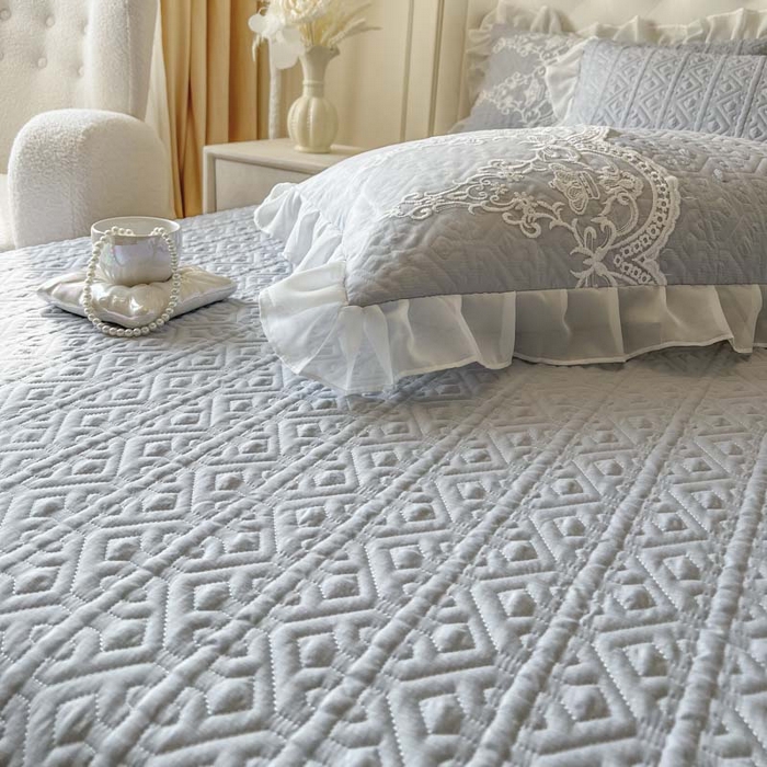 91家纺网 家纺一手货源 找家纺 恋尚 2026新款木凉淳浪漫蕾丝床裙四件套-米朵(控价220起） 米朵-浅灰