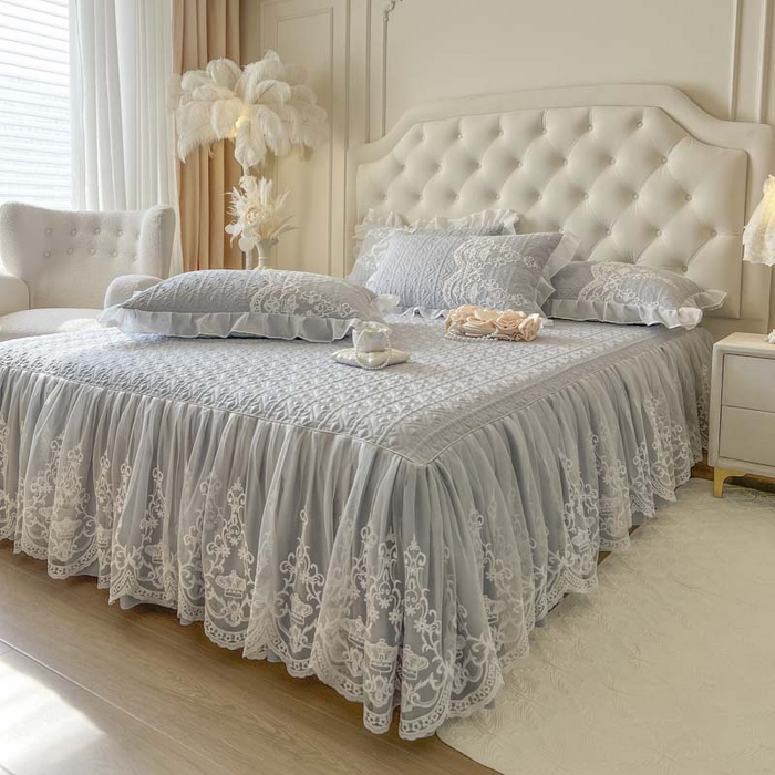 91家纺网 家纺一手货源 找家纺 恋尚 2026新款木凉淳浪漫蕾丝床裙四件套-米朵(控价220起） 米朵-浅灰