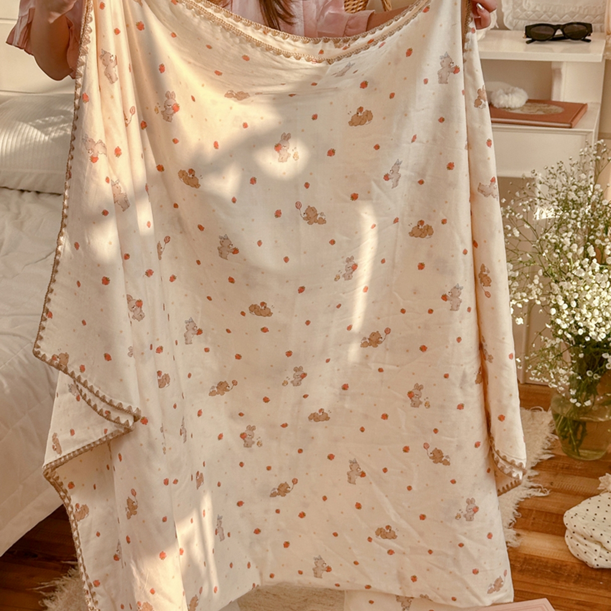 91家纺网 家纺一手货源 找家纺 暖阳 2026新款全棉纯棉双层纱夏季毯盖毯毯子 莓莓兔软糖