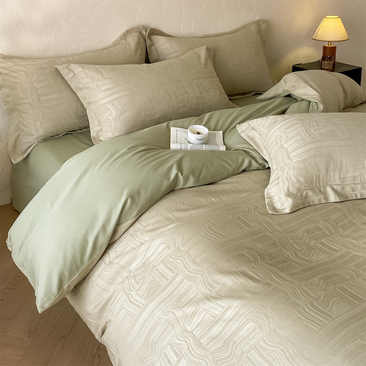 91家纺网 家纺一手货源 找家纺 笙意家纺 2026新款A版60浮雕提花B版40全棉四件套 幻纤影-浅茶色