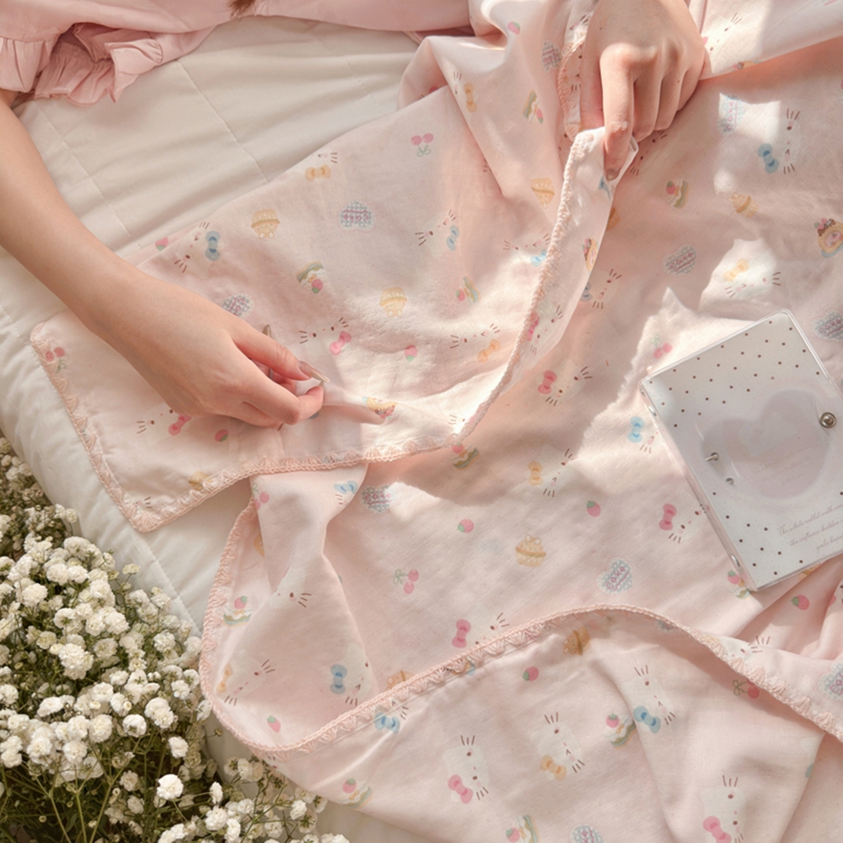 91家纺网 家纺一手货源 找家纺 暖阳 2026新款全棉纯棉双层纱夏季毯盖毯毯子 月铃喵喵