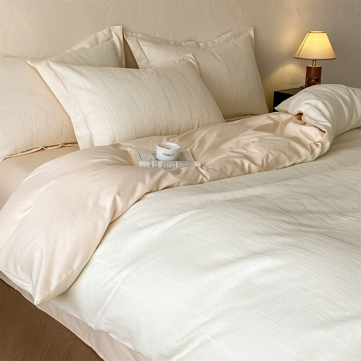 91家纺网 家纺一手货源 找家纺 笙意家纺 2026新款A版60浮雕提花B版40全棉四件套 佐冉-米白