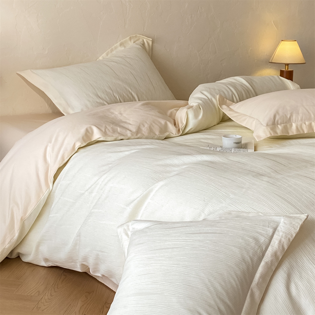 91家纺网 家纺一手货源 找家纺 笙意家纺 2026新款A版60浮雕提花B版40全棉四件套 佐冉-米白