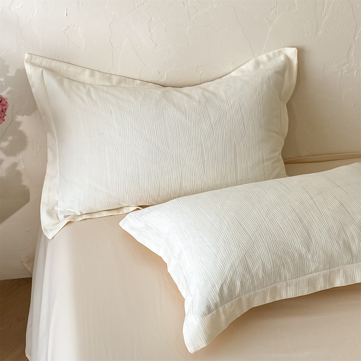 91家纺网 家纺一手货源 找家纺 笙意家纺 2026新款A版60浮雕提花B版40全棉四件套 佐冉-米白