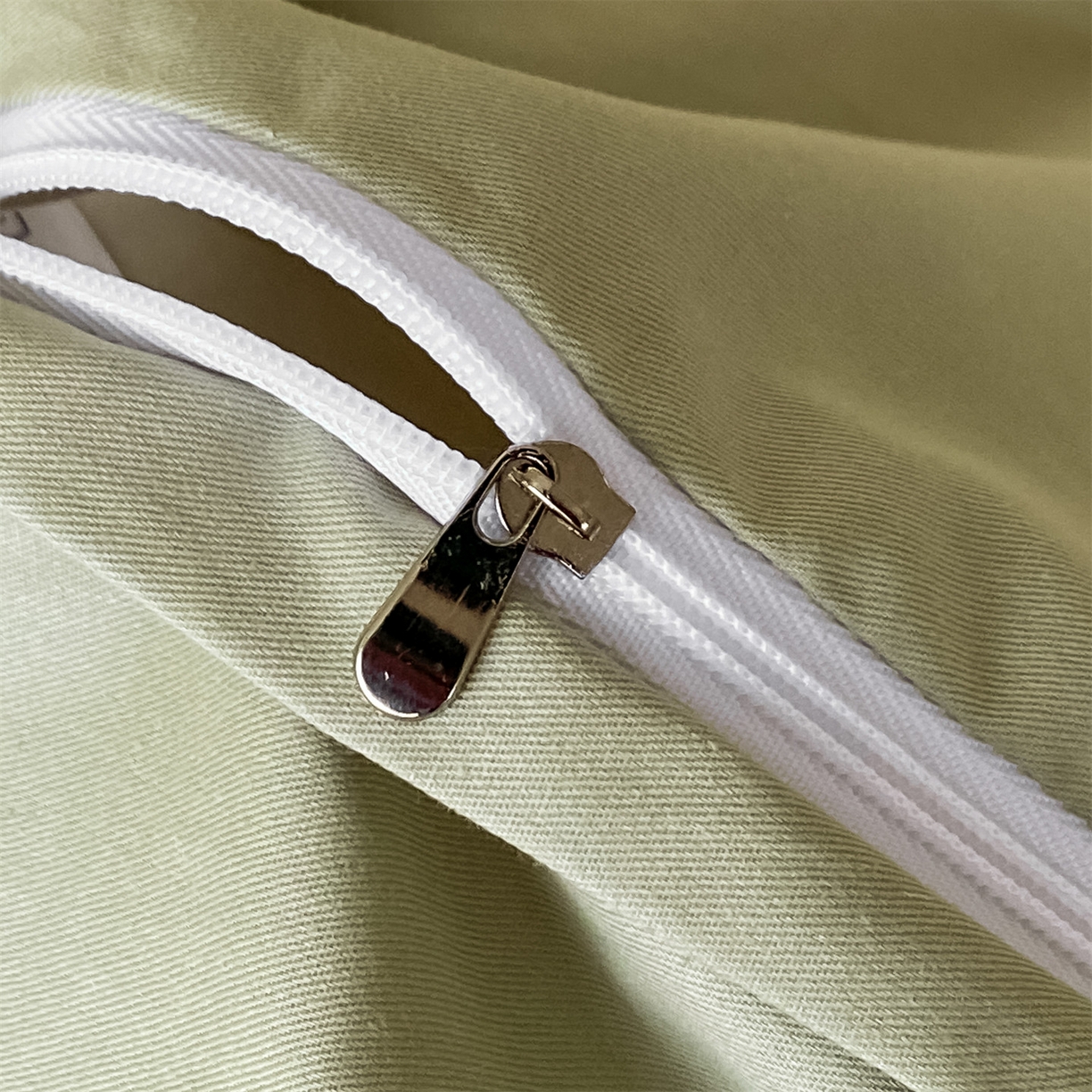 91家纺网 家纺一手货源 找家纺 笙意家纺 2026新款A版60浮雕提花B版40全棉四件套 佐冉-浅茶色