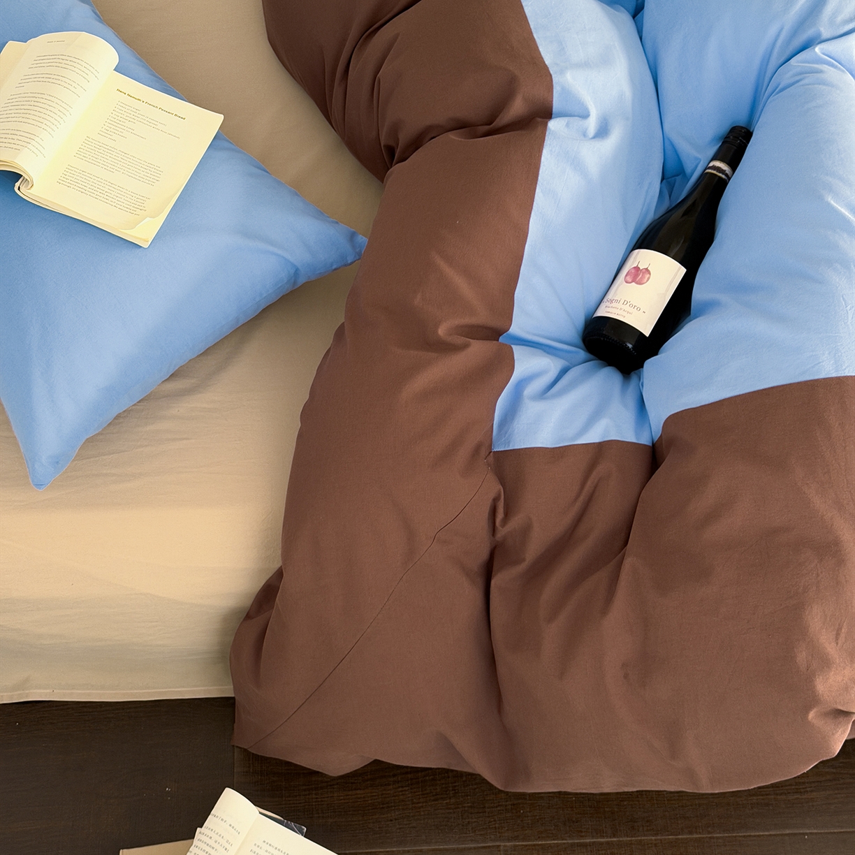 91家纺网 家纺一手货源 找家纺 小春日和 2026新款设计师款纯色拼角纯棉四件套全棉简约风被套纯色床单加大被套1.8床笠无印风四件套 暮光之城