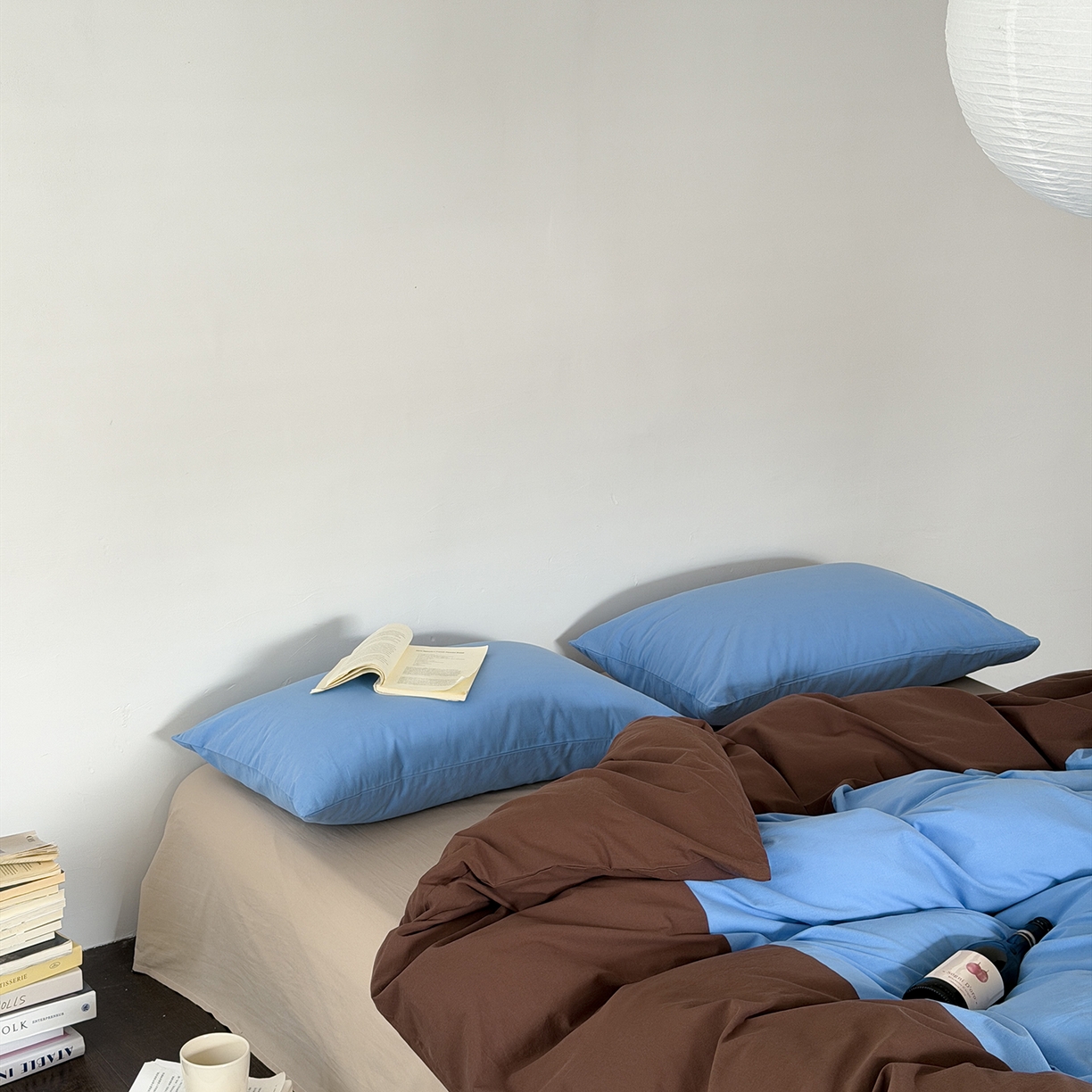 91家纺网 家纺一手货源 找家纺 小春日和 2026新款设计师款纯色拼角纯棉四件套全棉简约风被套纯色床单加大被套1.8床笠无印风四件套 暮光之城