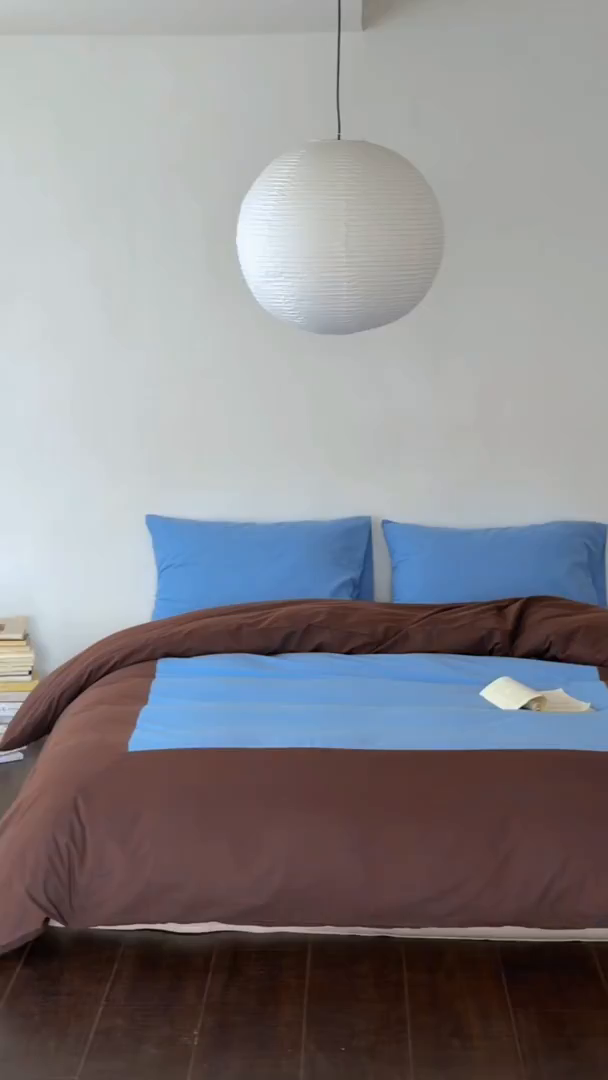 91家纺网 家纺一手货源 找家纺 小春日和 2026新款设计师款纯色拼角纯棉四件套全棉简约风被套纯色床单加大被套1.8床笠无印风四件套 暮光之城