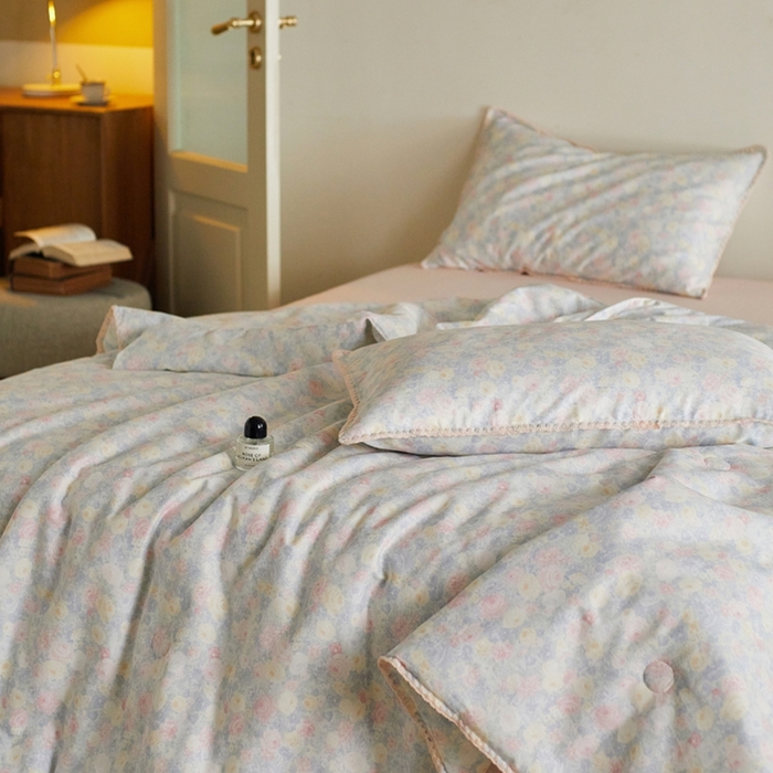 91家纺网 家纺一手货源 找家纺 暖阳 2026新款全棉贝壳边棉花夏被夏凉被空调被 蓝铃