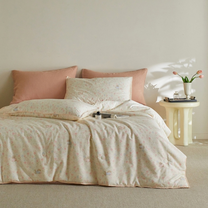 91家纺网 家纺一手货源 找家纺 暖阳 2026新款全棉贝壳边棉花夏被夏凉被空调被 花丛萌宠