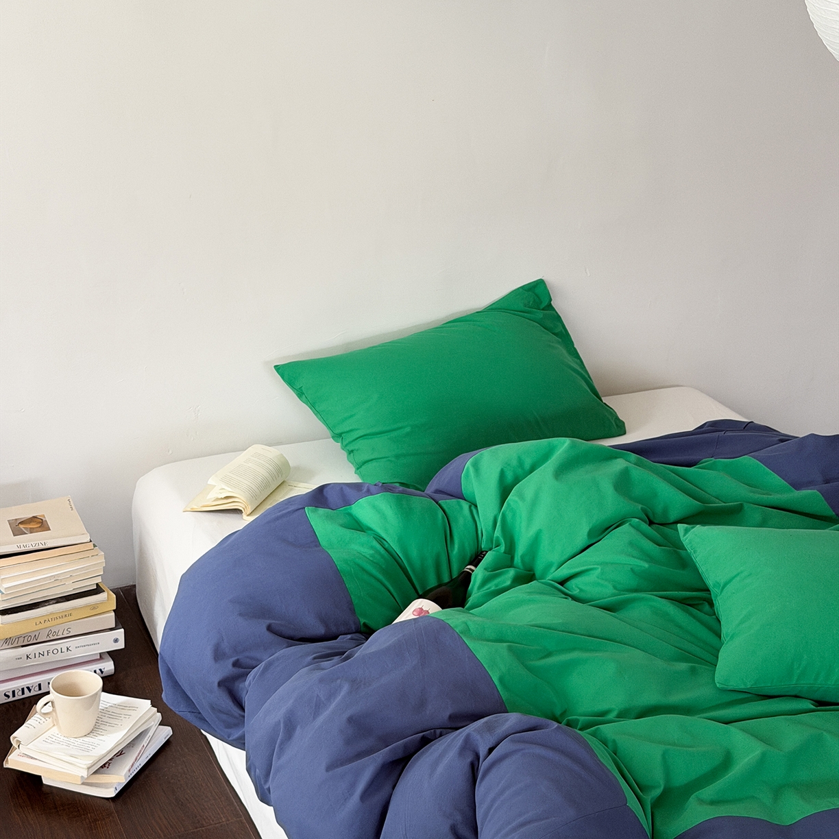 91家纺网 家纺一手货源 找家纺 小春日和 2026新款设计师款纯色拼角纯棉四件套全棉简约风被套纯色床单加大被套1.8床笠无印风四件套 曼彻斯特