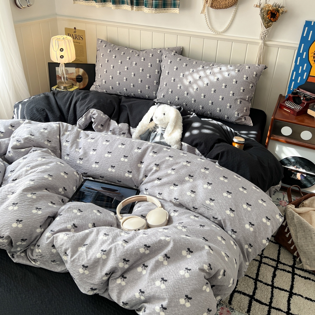 91家纺网 家纺一手货源 找家纺 水木坊 2026春夏新款高品质泡芙普通款四件套 灰樱桃