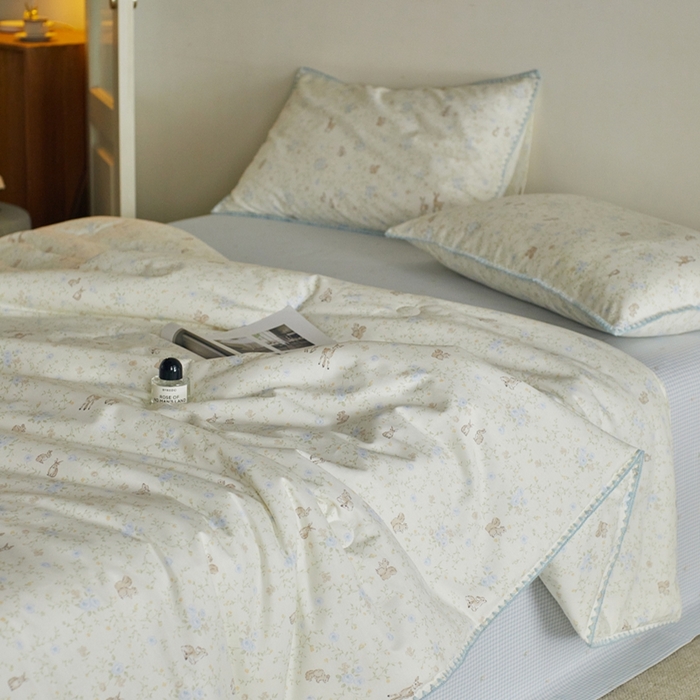 91家纺网 家纺一手货源 找家纺 暖阳 2026新款全棉贝壳边棉花夏被夏凉被空调被 小鹿班比