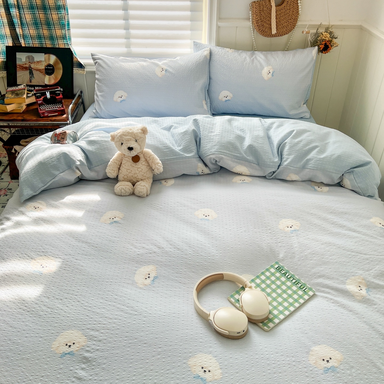 91家纺网 家纺一手货源 找家纺 水木坊 2026春夏新款高品质泡芙普通款四件套 蓝领结狗