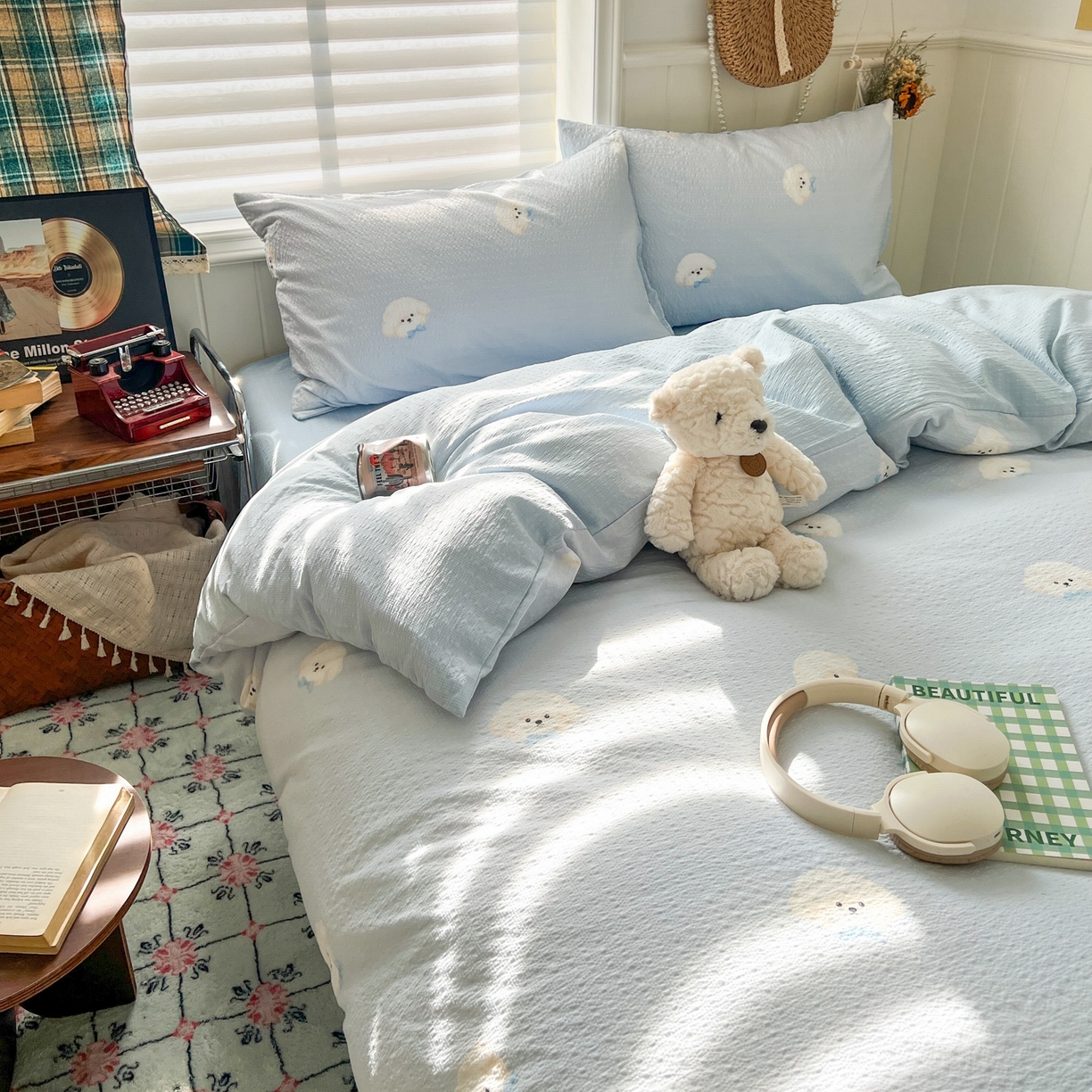 91家纺网 家纺一手货源 找家纺 水木坊 2026春夏新款高品质泡芙普通款四件套 蓝领结狗