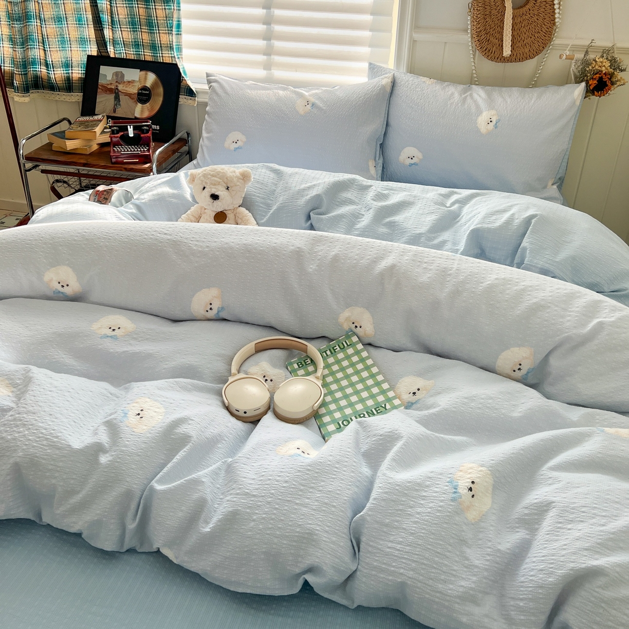 91家纺网 家纺一手货源 找家纺 水木坊 2026春夏新款高品质泡芙普通款四件套 蓝领结狗