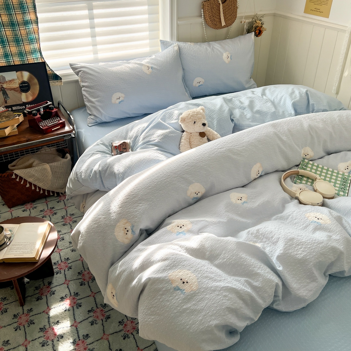 91家纺网 家纺一手货源 找家纺 水木坊 2026春夏新款高品质泡芙普通款四件套 蓝领结狗