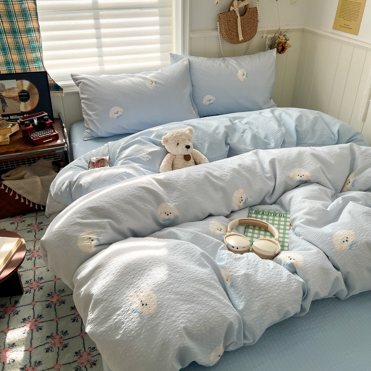 91家纺网 家纺一手货源 找家纺 水木坊 2026春夏新款高品质泡芙普通款四件套 蓝领结狗