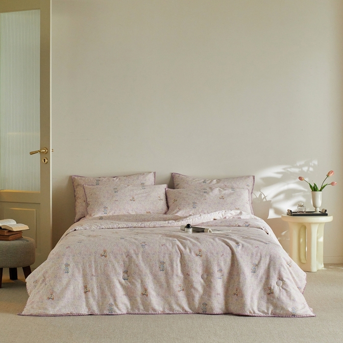 91家纺网 家纺一手货源 找家纺 暖阳 2026新款全棉贝壳边棉花夏被夏凉被空调被 英文小熊