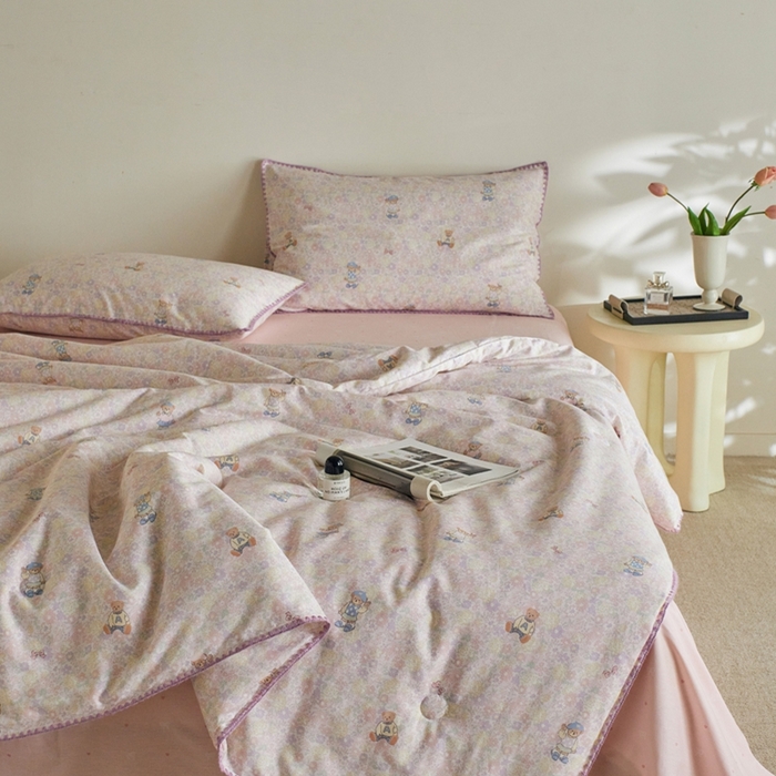 91家纺网 家纺一手货源 找家纺 暖阳 2026新款全棉贝壳边棉花夏被夏凉被空调被 英文小熊