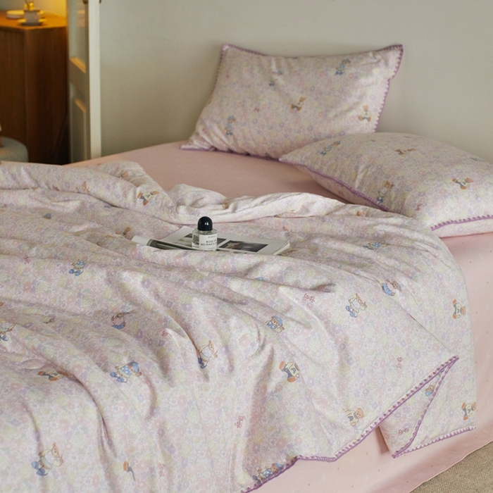 91家纺网 家纺一手货源 找家纺 暖阳 2026新款全棉贝壳边棉花夏被夏凉被空调被 英文小熊