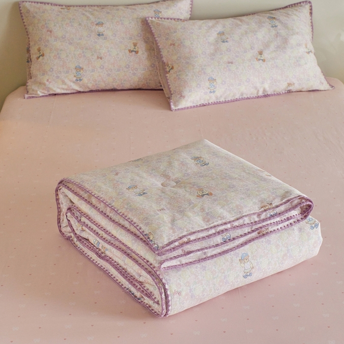 91家纺网 家纺一手货源 找家纺 暖阳 2026新款全棉贝壳边棉花夏被夏凉被空调被 英文小熊