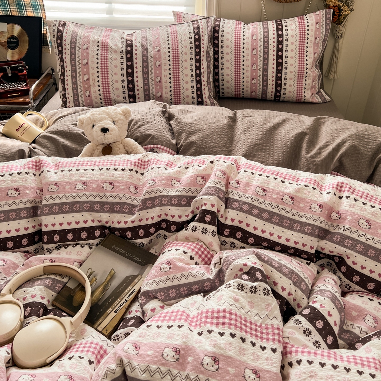 91家纺网 家纺一手货源 找家纺 水木坊 2026春夏新款高品质泡芙普通款四件套 猫咪集-粉