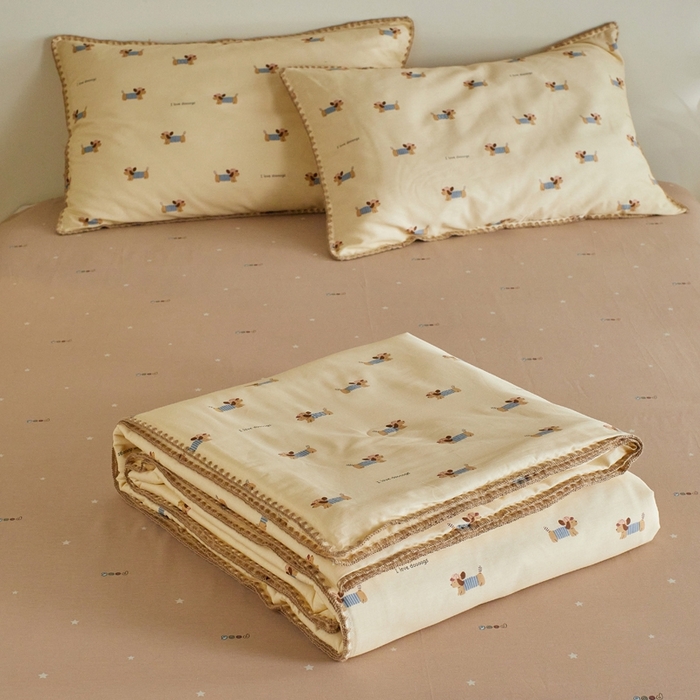 91家纺网 家纺一手货源 找家纺 暖阳 2026新款全棉贝壳边棉花夏被夏凉被空调被 咖色狗狗