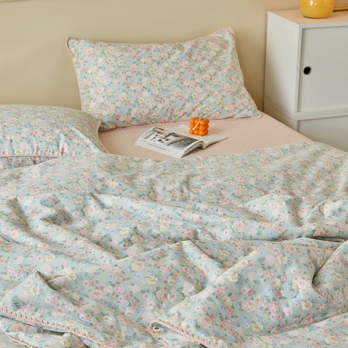 91家纺网 家纺一手货源 找家纺 暖阳 2026新款全棉贝壳边棉花夏被夏凉被空调被 柏林梦境绿