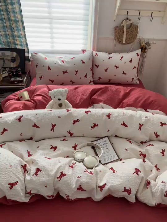 91家纺网 家纺一手货源 找家纺 水木坊 2026春夏新款高品质泡芙普通款四件套 马上有钱