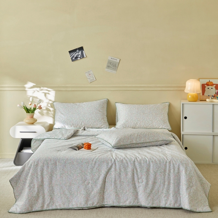 91家纺网 家纺一手货源 找家纺 暖阳 2026新款全棉贝壳边棉花夏被夏凉被空调被 花间寻梦蓝