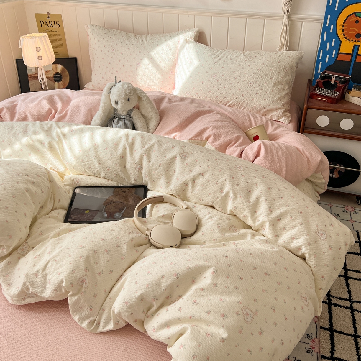 91家纺网 家纺一手货源 找家纺 水木坊 2026春夏新款高品质泡芙普通款四件套 春日甜桃心-米