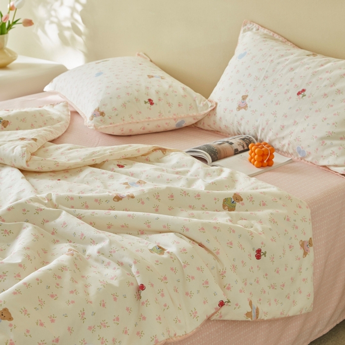 91家纺网 家纺一手货源 找家纺 暖阳 2026新款全棉贝壳边棉花夏被夏凉被空调被 小熊慕斯